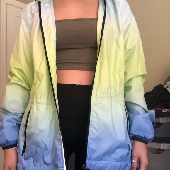 Windbreaker - Picture 2 of 4